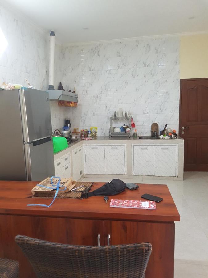 Yogi Homestay Canggu Екстериор снимка