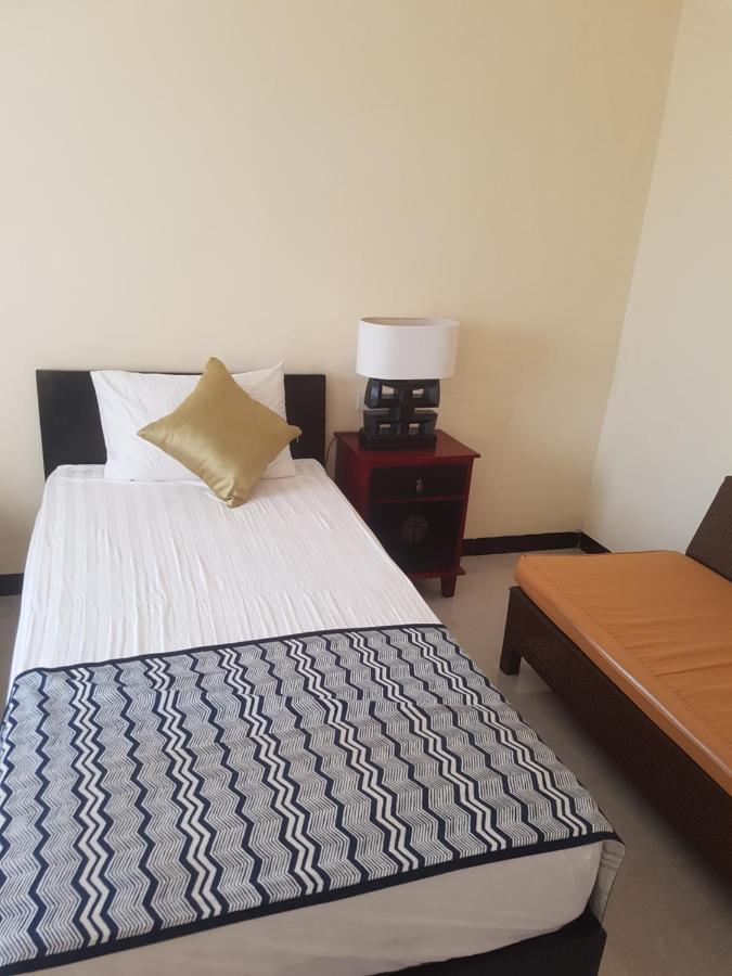 Yogi Homestay Canggu Екстериор снимка
